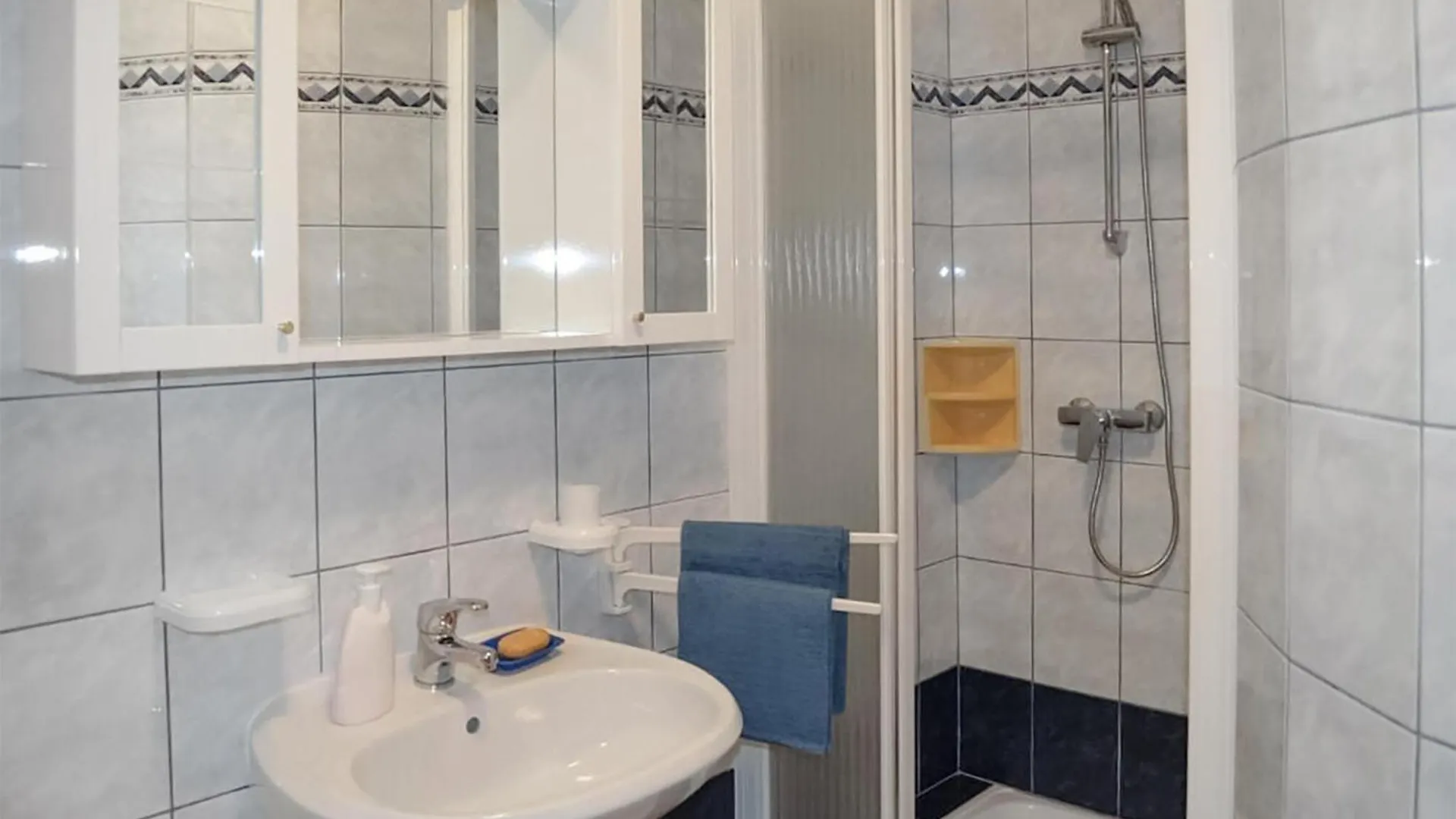 Beautiful Apartment In Krk With Kitchen Krk Town 0*,